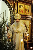В праздник Собора Пресвятой Богородицы митрополит Марк совершил Литургию в храме Великомученика и целителя Пантелеимона города Кирова
