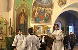 Архиерейское рождественское богослужение в кафедральном Екатерининском соборе города Слободского
