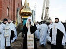 Митрополит Вятский и Слободской Марк освятил крест и купол на колокольню строящегося храма Рождества Пресвятой Богородицы в микрорайоне Чистые Пруды г. Кирова