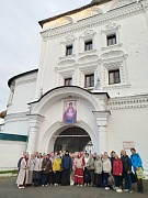 Паломники из Вятки поклонились мощам святителя Спиридона и благоверного князя Димитрия Донского