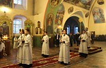 Архиерейское рождественское богослужение в кафедральном Екатерининском соборе города Слободского