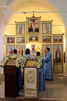 Митрополит Марк возглавил всенощное бдение в Царево-Константиновской Знаменской церкви города Кирова