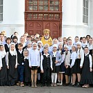 День, наполненный светом и чистыми голосами