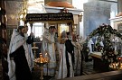 В Великий Пяток митрополит Марк совершил вечерню с выносом Плащаницы Спасителя в Успенском кафедральном соборе Кирова